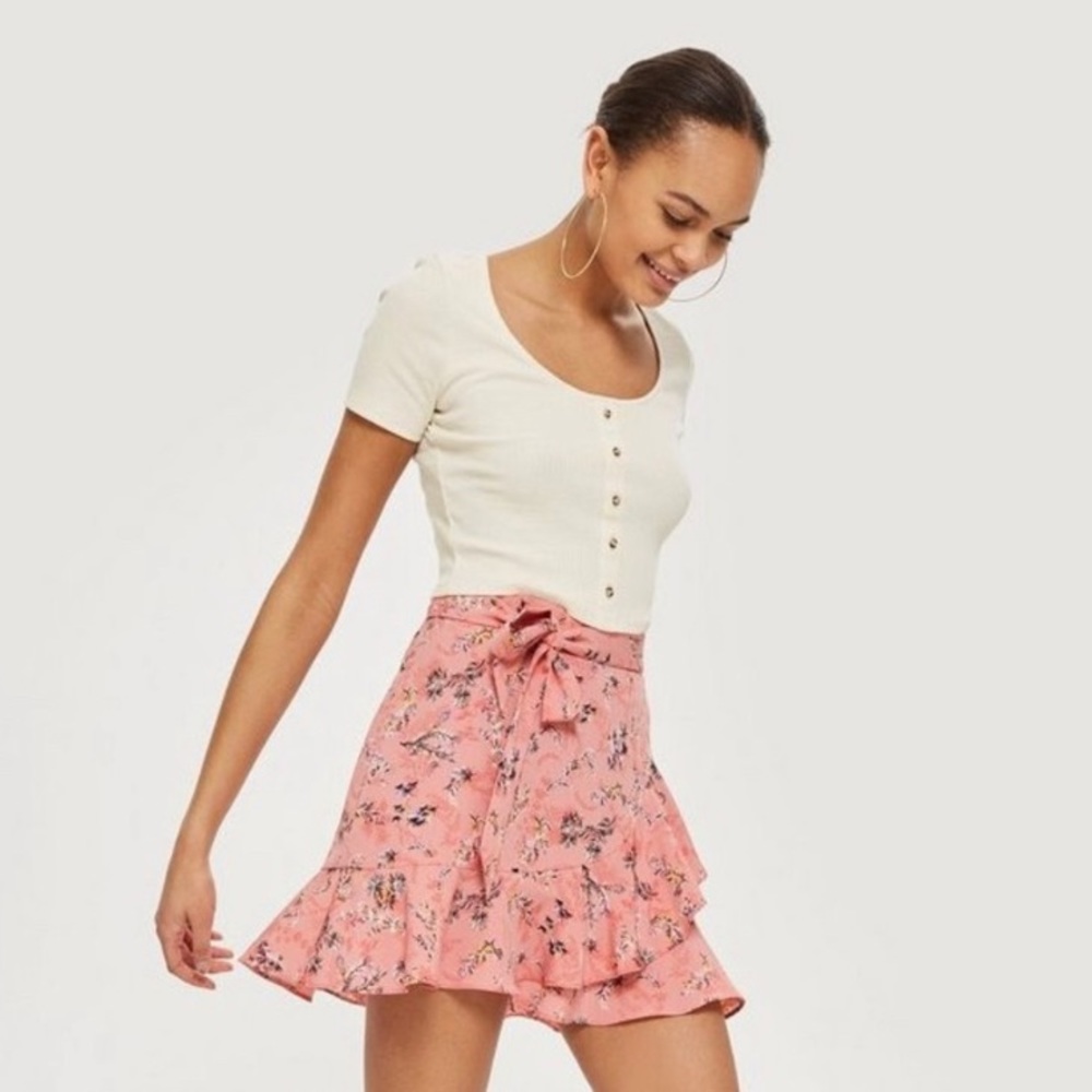 BNWT Topshop Floral Mini Skirt.